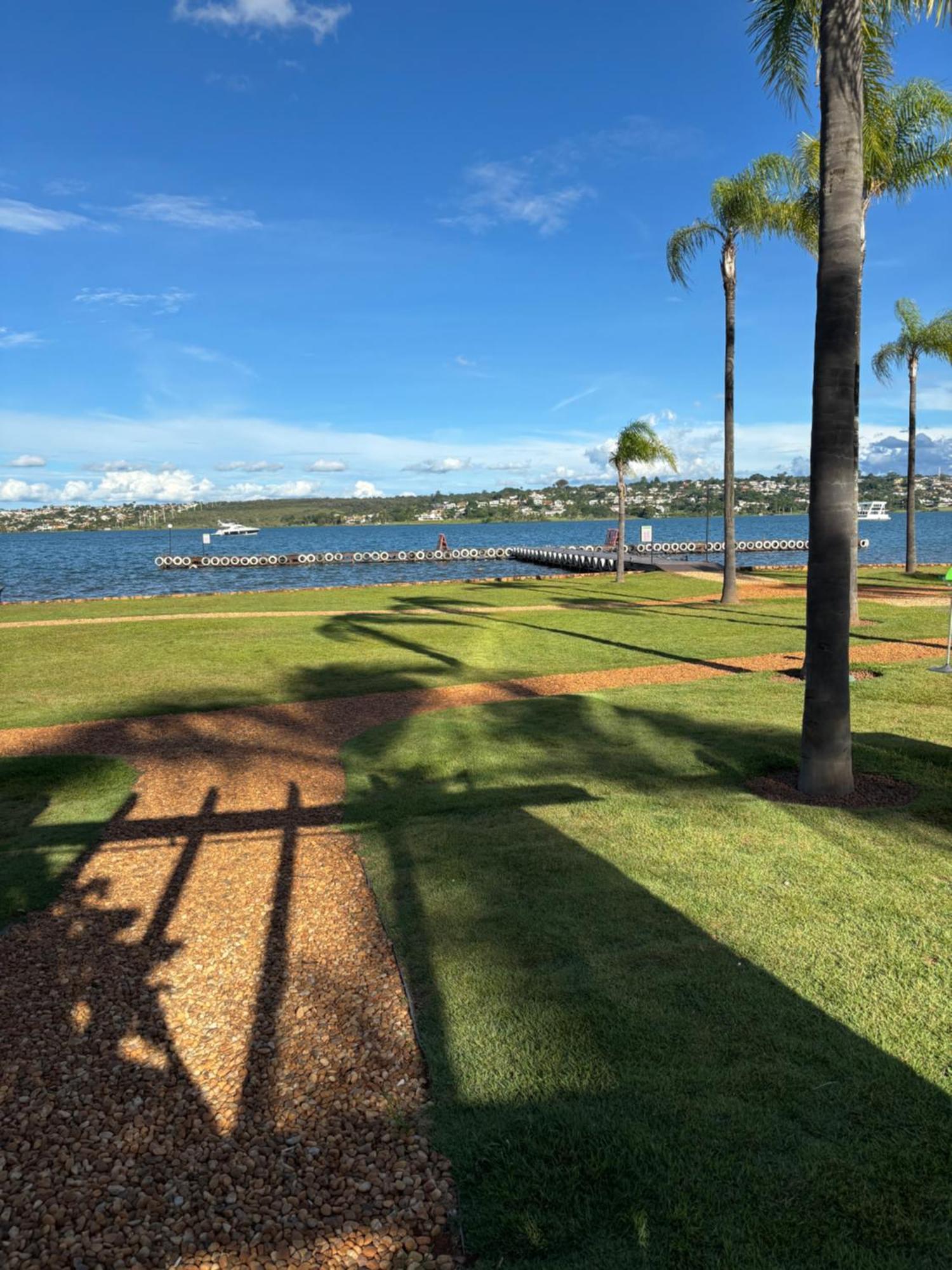 Em Brisas Do * Brasília